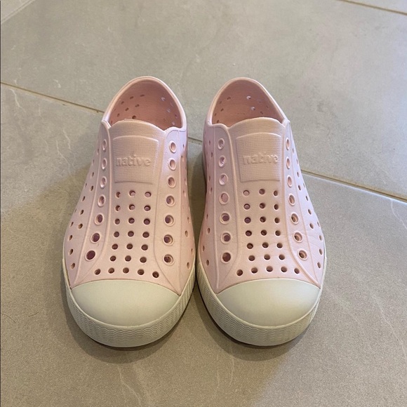 Bundle - 7 pairs of Toddler Sandals/Water Shoes (size C5-C11) - Picture 8 of 8